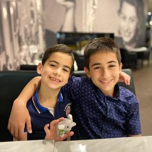 Meet your Posher, Julie